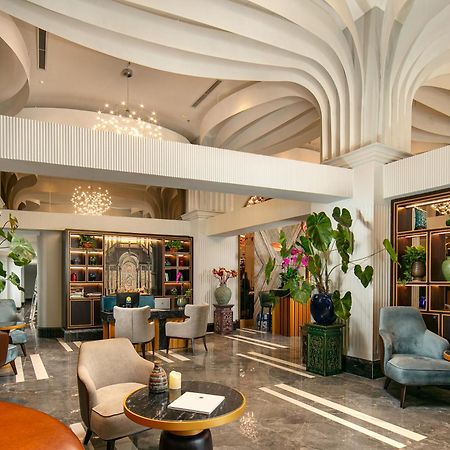 May De Ville Lakeside Hotel Hanoi Exterior foto The Library