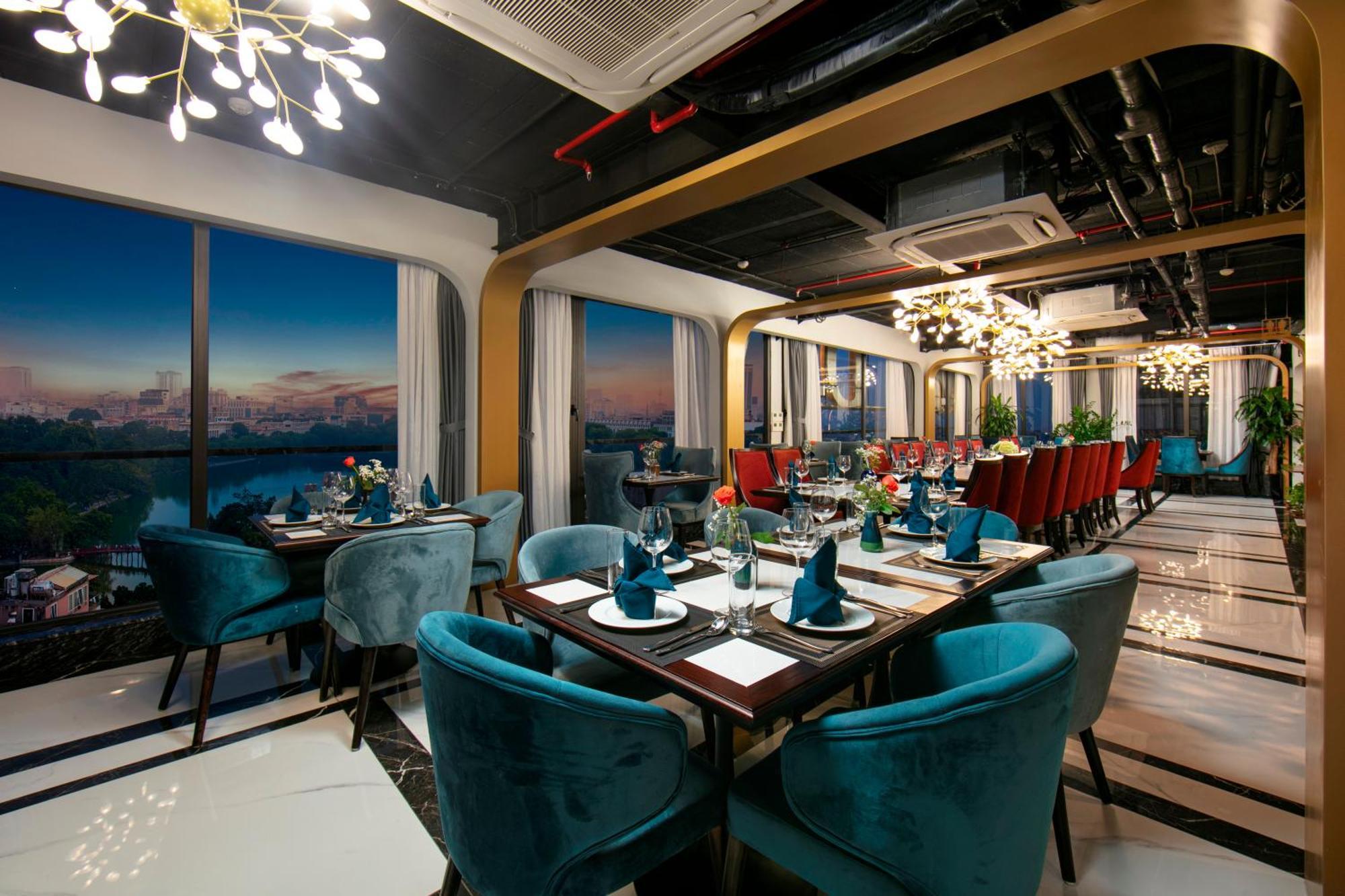 May De Ville Lakeside Hotel Hanoi Exterior foto The 360° Restaurant
