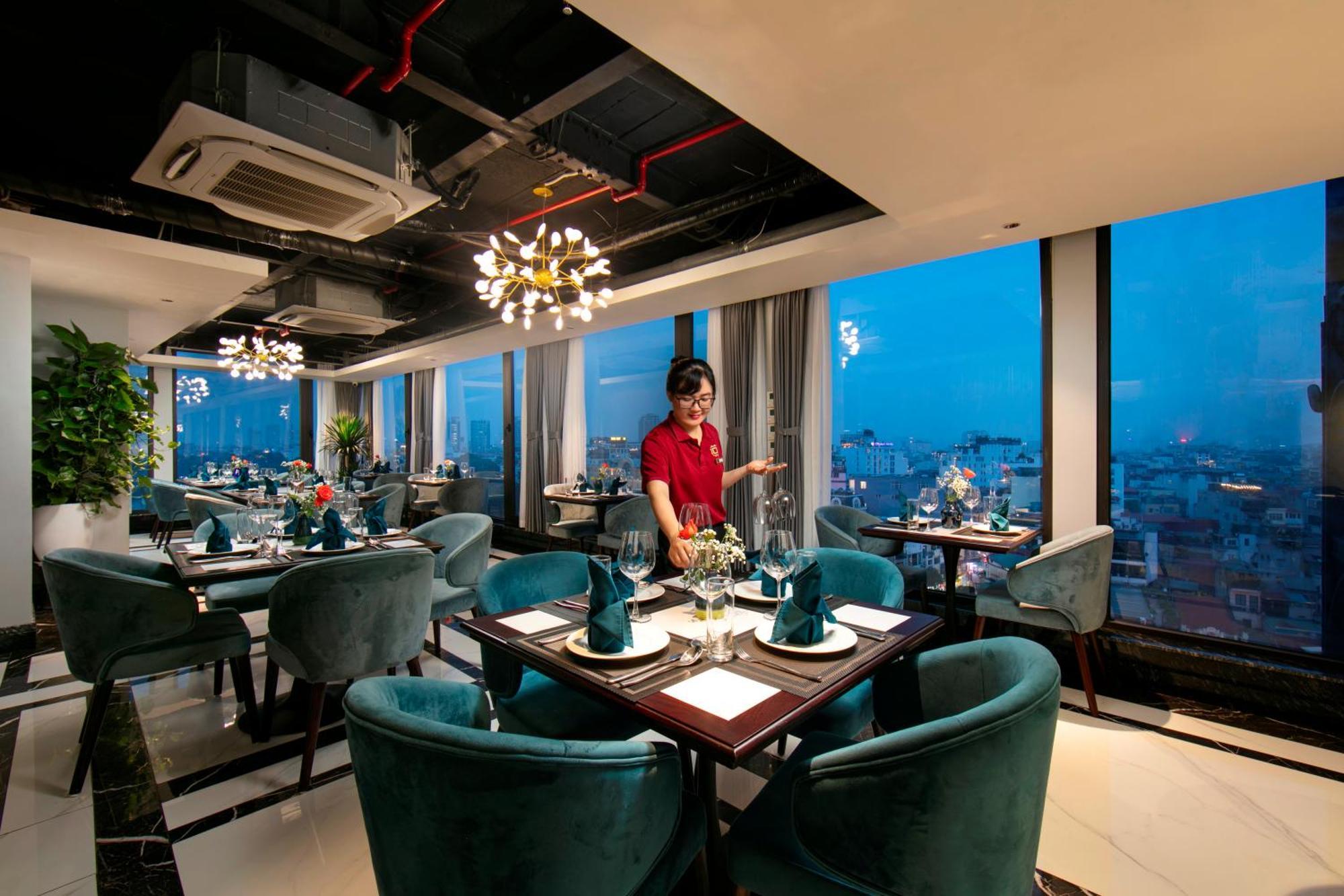 May De Ville Lakeside Hotel Hanoi Exterior foto The 360 Restaurant
