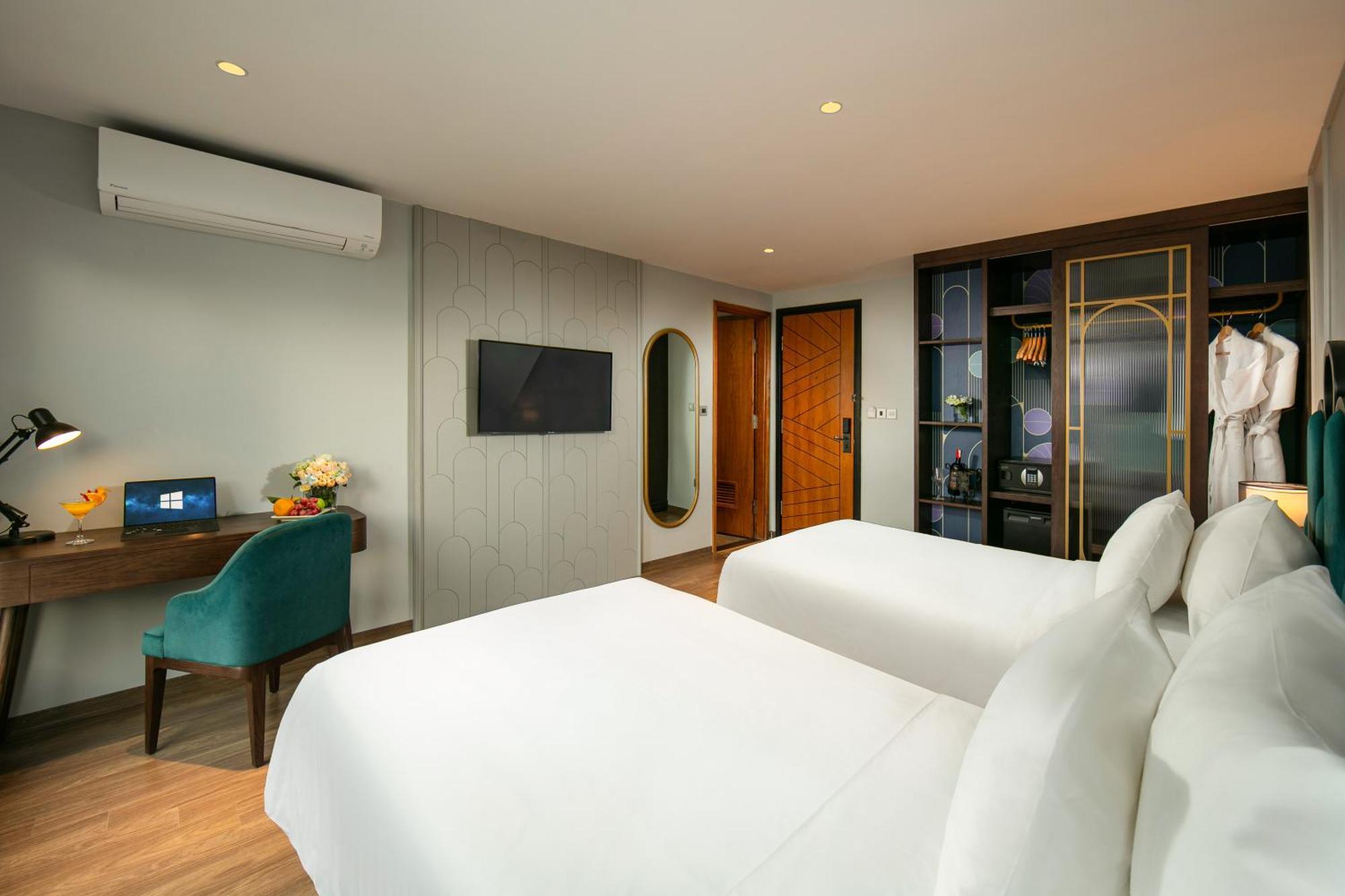 May De Ville Lakeside Hotel Hanoi Exterior foto Deluxe Room