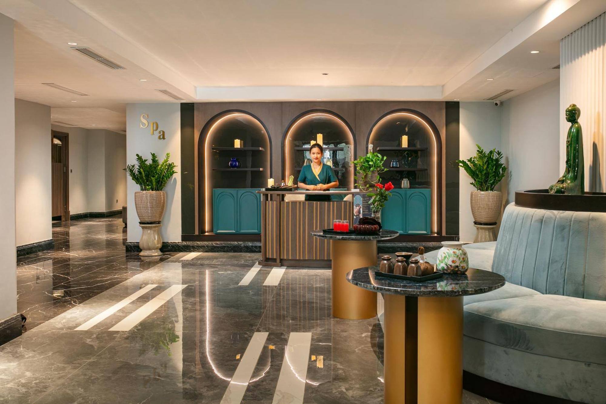 May De Ville Lakeside Hotel Hanoi Exterior foto Lobby