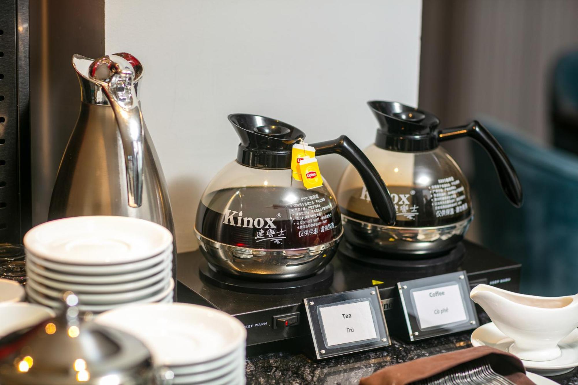 May De Ville Lakeside Hotel Hanoi Exterior foto Coffee pots